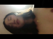 漂亮清纯的小女友女上位快摇到高潮时,男友发力操得欲仙欲死,绝对精彩！