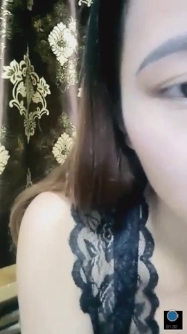 平面模特兼职女主播BABI工作室给狼友发福利，我是看了直接流鼻血