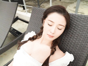 杨幂白嫩美腿诱惑展示美乳绝版无码写真