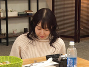 [NHDTB-860] こたつの中で彼氏の妹に媚薬手マンでイカされた快感が忘れられず追い媚薬をねだるキメレズ狂い女2 - 4of5
