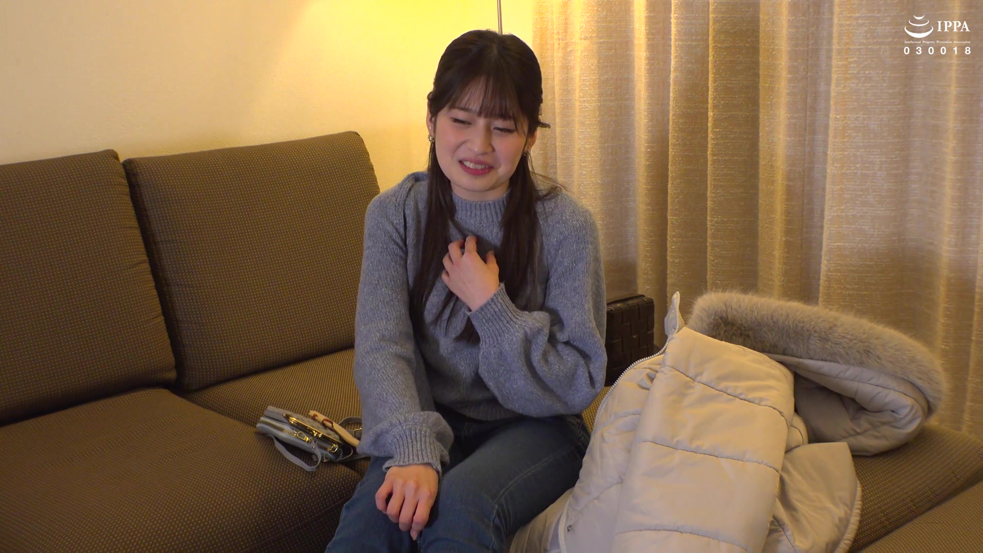 [USAG-056] 隠匿スケベ女子2名確保 クール女子装ってますけど毎日エロ妄想しかしてないマ●コです - 1of5