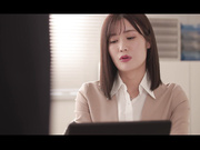 [DASS-386] 绝顶的黑丝女上司的性骚扰骑乘位自我愉悦和坐在大屁股下的我 藤森里穂【破解】 - 1of5