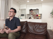 [HUNTC-103] どう考えても親父と釣り合わない義母！美人過ぎて若過ぎる義母の本当の狙いはボク！ - 1of5
