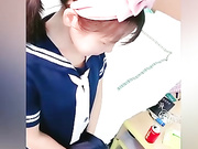 帮中学生看病破了她的处