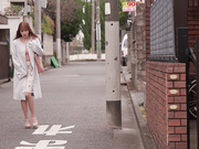 [HZGD-277] 欲求不満でオナニー狂いのド助平妻と旦那に内緒で子作り中出し交尾 友田彩也香 - 1of5