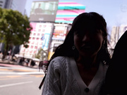 [HMRK-015] 兄妹カップルNTRセックス 妹は小悪魔な桃尻美少女！兄が寝ている横で声我慢セックス開始！ - 1of5