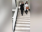 某大學公共衛生間拍攝到的各式漂亮妹子如廁 貌似逼逼得還未開苞啊 露臉高清