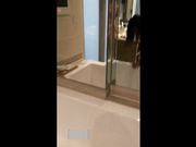 精品推薦 湖南師大極品眼鏡妹子星級酒店浴室被乾爹後入瘋狂啪啪 激情無限絕對爽歪歪 720P高清原版