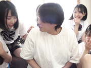 [DHLD-011] テスト前に泊まり込みで勉強会をする妹とそのお友達。勉強に集中するあまりの油断しまくり純白パンチラと - 1of5
