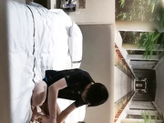 眼鏡哥星級酒店開房現場直播高價約了個高顏值性感氣質美女啪啪 穿著開檔黑絲騎乘後入嘗試各種體位 叫床聲給力 國語對白