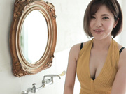 [JUL-328] キラキラ輝くこの美女は、こうみえて6人のお母さん。 峰田ななみ 35歳 AV debut！！【破解】 - 1of5