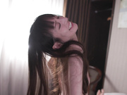 [SONE-613] ロケ先で軽蔑している中年セクハラプロデューサーとまさか相部屋に…【破解】 - 5of5