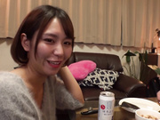 [HND-669] 至近距離に彼女がいるのに耳元でコソコソ口説いてくるささやき誘惑中出し 枢木あおい 【破解】 - 4of5