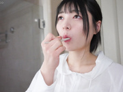 [SQTE-619] 休日に彼女と。SEX好きの彼女と種付け温泉旅行 虹村ゆみ - 5of5