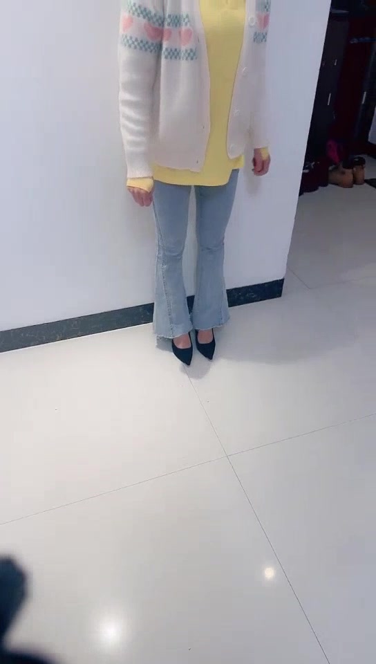剧情演绎】美团上买了个假阳具 女外卖员送货上门进行勾引，直接推到一顿狂艹内射