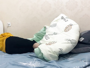土豪胖哥冒充老板下药迷玩❤️刚毕业出来找工作的妹子用医疗器械窥阴道拍摄无水印版