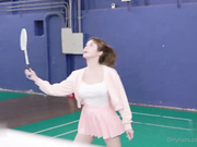 OnlyFans美乳网黄辛尤里❤️体育馆除了打羽毛球还可以和肌肉猛男打炮呻吟在场馆回荡
