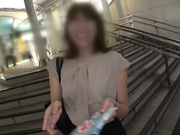 200GANA-3323 新橋でナンパした高身長高め美女をホテルに連れ込み、初撮 - 1of5
