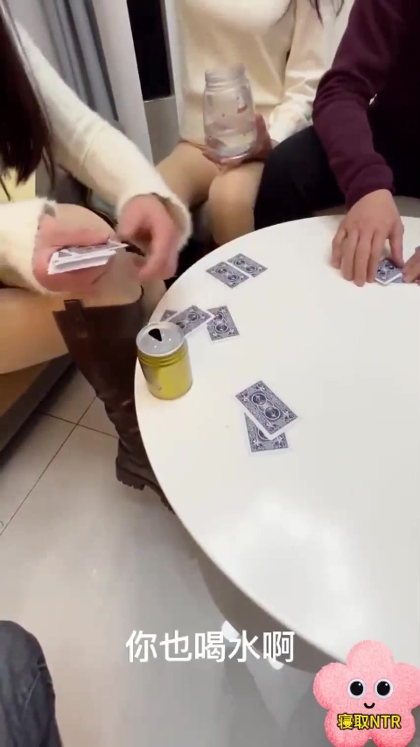 绿帽大神寝取NTR❤️老婆生完孩子性冷淡无奈带她参加换妻聚会找找刺激让别的男人操她对方夫妻居然调教她舔交合处无水印版