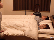 [破解]KAM-263  眠泊 みんぱく 実録盗撮民泊カップル昏●姦 宿泊名簿 File No.5 夏川あゆみ - 2of5
