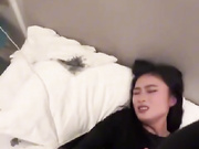 暴力打桩新婚母狗幼师我想你和我老公一起操我