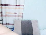 新来的美女主播小涵宝宝全程露脸精彩小秀，斑点狗情趣装诱惑脱衣艳舞，奶子比心性感小乳夹，揉奶玩逼自慰