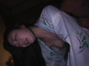 SNOS-074 毎月末ウチの旅館に泊まる美人OLさん。我慢できずお風呂のぞくと…こっちに気付いて手足の長～明日葉みつは - 3of5