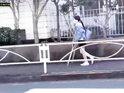 【只有40KG瘦弱的瘸腿排骨萝莉】  被多人如此糟蹋轮奸，仅剩半条命啦！平胸排骨清晰可见，太惨了