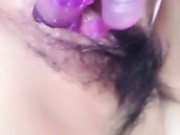 清纯白皙的富二代喜欢玩极限运动，在家无聊也不让男人插自己查用力干的水都是