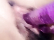 清纯白皙的富二代喜欢玩极限运动，在家无聊也不让男人插自己查用力干的水都是