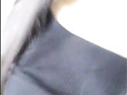 网友撩妹，妹子很谨慎脱之前先探出窗看看对面是否有偷窥的对白清晰