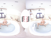 Super sexbomb MILF Nataly taking big bath