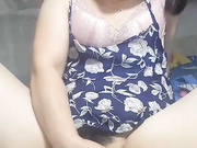 东莞大屁股肥逼骚妹自慰