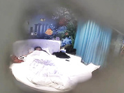 精品推荐小旅馆偷拍样子猥琐的四眼仔和漂亮好身材的妹子开房真会享受搞完吃大餐