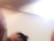 福利年龄不大的嫩妹子和男友宾馆啪啪秀互舔再操从下往上视角不要错过
