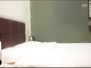 东莞四哥带丝袜小旅馆嫖妓系列红衣妹子第二视角拍摄口爆撸射对白清晰