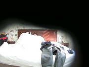 小旅馆偷拍秃顶大叔和少妇情人约炮看着情妇性感的逼毛干之前忍不住要先舔舔