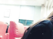 98年性感美女在某豪华网吧勾引外卖小哥到厕所啪啪,门忘保险了刚准备干被人看见,吓得2人偷到杂物房操!国语