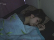 趁白嫩女神睡着后拉下内裤 居然是一线天B慢慢抽插惊险刺激！