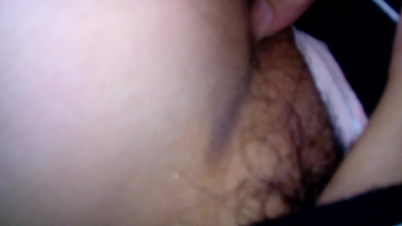 偷拍睡着的女友