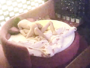 气质性感的美少妇出来偷吃约帅小伙酒店啪啪,美女受不了不让操了,男的还后插干,女说：你不是射了吗,逼都操肿了!