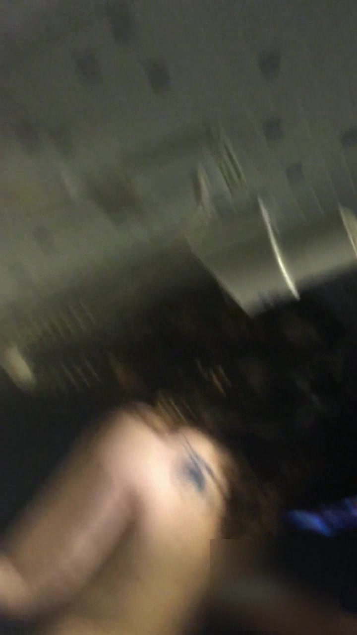新年同学聚会后带曾经的恋人宾馆开房 性感纹身 卫生间后入拽着头发怼着操 干的小骚货浪叫不止