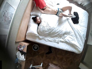 商务旅馆俯拍激情四射的年轻小情侣打炮排骨四眼小伙很性福干一会苗条美女裹J8然后再干还给毒龙很能折腾
