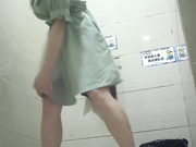 商场厕拍系列 来自黑丝轻熟女的诱惑 毛毛旺盛 汁水横流