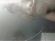 大眼睛双眼皮妹子自拍频洗澡视频被前男友故意流出
