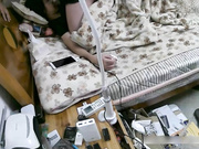 家用网络摄像头被黑TP两口子过夫妻生活女的喜欢吃J8舔了好一阵子老公才用硬屌爆干她淫叫不止