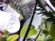 酒店偷拍戴着口罩怕人看见的气质美少妇和单位领导下班偷情,干了一次没过瘾,肤白貌美,奶子圆润坚挺,可惜了!