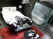 社会小情侣开房打炮被盗摄偷拍 两个人口交69式做爱  看样子做了很多次