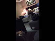海南小伙在酒店900块包夜一个上门的兼职少妇，身材不错，细腰翘臀，国语对白高清1080P原版无水印