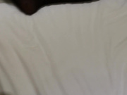 可爱的师大小师妹生活照与男友激情视频竖起中指